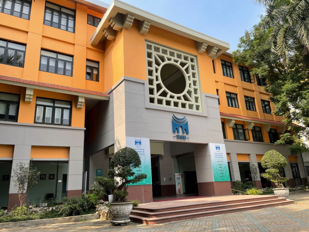 Góc nhỏ Trường Quản trị và Kinh doanh - Đại học Quốc gia Hà Nội