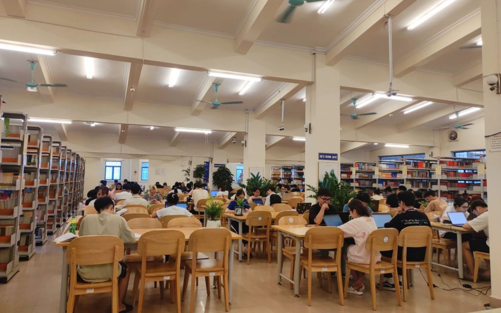Trường-Đại-Học-Luật-Đại-Học-Quốc-gia-Hà-Nội-5