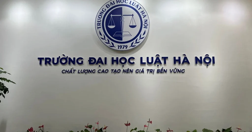 Trường-Đại-Học-Luật-Đại-Học-Quốc-gia-Hà-Nội-6